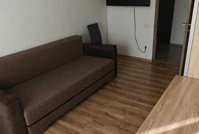 Apartament cu 3 camere semidecomandat în Florești - 2