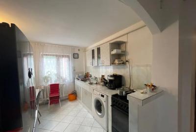 Apartament cu 3 camere decomandat, mobilat în Central - 2