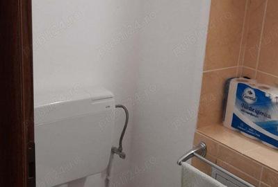 Apartament cu 3 camere decomandat în Aradului - 3