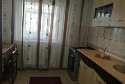 Proprietar,ofer spre inchiriere ap2 camere decomandate et3 zona Nord mobilat si utilat complet . - 3