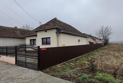 Casă cu 5 camere cu Teren 2000 Mp în Central - 9