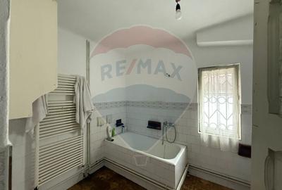 Casă / Vilă cu 6 camere de vânzare - 11