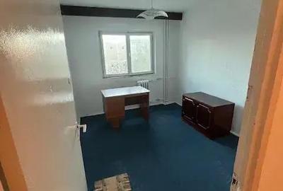 Apartament cu 3 camere decomandat în Torontalului - 3