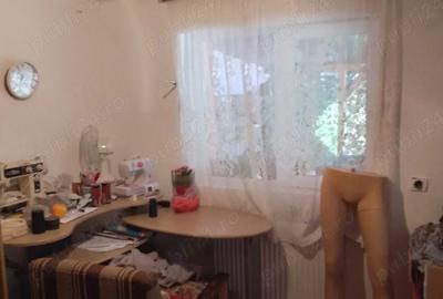 Casă cu 5 camere cu Teren 365 Mp în Poșta - 1