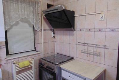 Apartament cu 4 camere decomandat în Central - 1