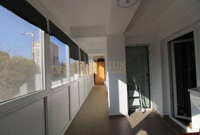 3 camere decomandate, balcon generos de 17 mp, bloc modernizat-Gh Lazăr - 27