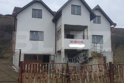 Casă cu 5 camere cu Teren 2600 Mp în Feleacu - 3
