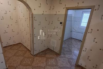 Apartament cu 2 camere decomandat în Titan