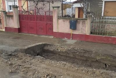 Proprietar-vand urgent casa cu curte ,gradina , imediat ocupabila si locuibila - 13