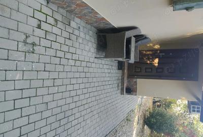 Casă cu 2 camere cu Teren 300 Mp în Central - 2