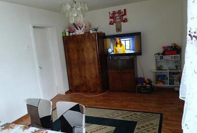 Apartament cu 3 camere decomandat în Central - 1