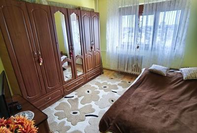 Apartament cu 3 camere în Republicii