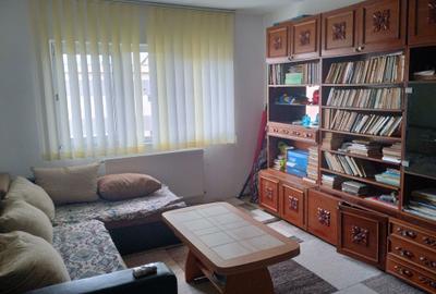 Apartament cu 2 camere decomandat în 23 August - 5