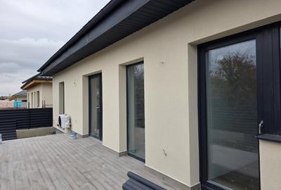 Casa individuala pe parter, teren 330mp, Harman - 1