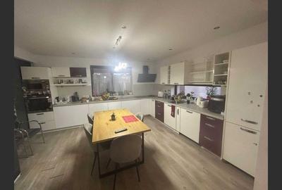 House for sale, 5 Rooms, 200 sqm, 650 sqm, Cărpiniș - 2