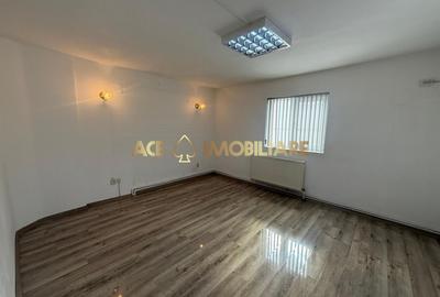 Casă individuală cu 9 camere cu Canalizare în Vitan - 8