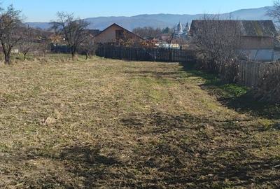 Teren de 830 mp, în Central - 2