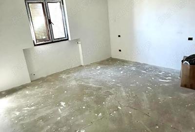 Casă cu 4 camere cu Teren 3960 Mp în Milcovul - 4