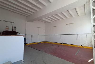 Spațiu comercial, de 180 mp, în Central - 4