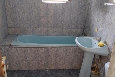 Apartament cu 4 camere decomandat în Central - 1