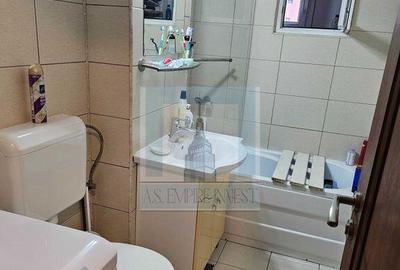 De vanzare apartament 4 camere/ zona Tractorul - 6