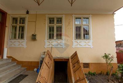 Casă cu 5 camere cu Teren 378 Mp în Purcăreni - 3