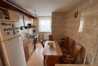 Apartament cu 3 camere în Kogălniceanu - 1