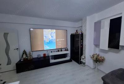 Apartament cu 3 camere decomandat în Fundeni