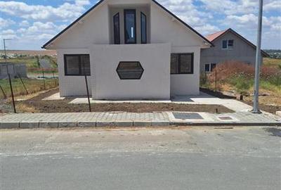 Casă individuală cu 5 camere cu Teren 237 Mp în Valu lui Traian - 2