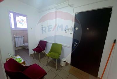 Spațiu comercial, de 45 mp, în Central - 13