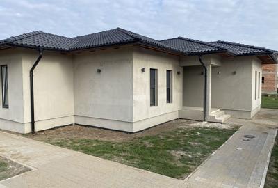 Casă cu 4 camere în Zimandcuz - 8