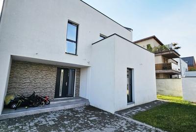 Duplex cu 6 camere cu Canalizare în Europa - 2