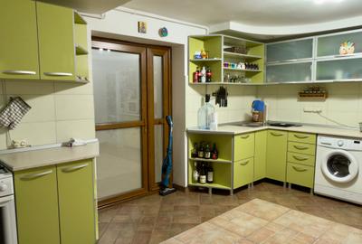 Apartament cu 3 camere decomandat, mobilat în Lujerului - 23