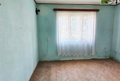 Casă cu 3 camere cu Canalizare în Central - 2