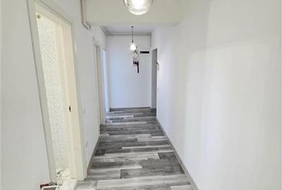 Apartament cu 3 camere decomandat, mobilat în Palazu Mare - 6