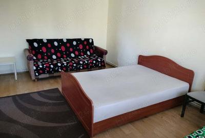 Inchiriez garsoniera ,42 m ,foarte spatioasa,utilata - 1