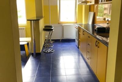 Garsonieră decomandată, mobilată în Vitan - 5