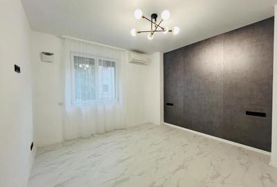 Apartament cu 5 camere semidecomandat în P-ța Romană - 1