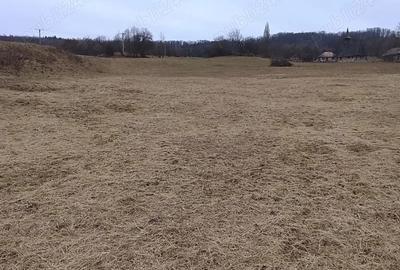 Casă cu 2 camere cu Teren 5 Mp în Central - 2