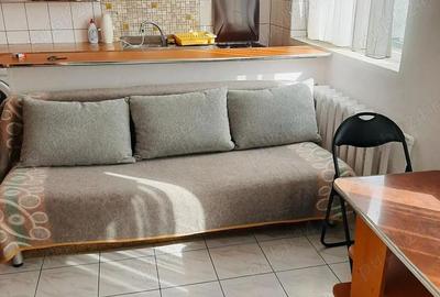 Garsonieră decomandată în CET - 8
