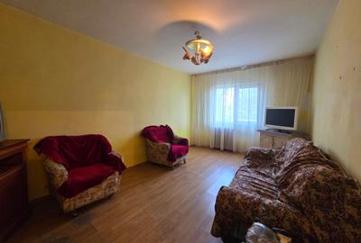 Apartament cu 3 camere decomandat în Dacia