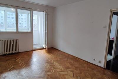 Apartament cu 2 camere decomandat în 1 Decembrie 1918