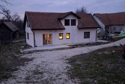 Casă cu 4 camere în Delenii - 2