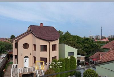 ? VILA DEOSEBITĂ DE VÂNZARE ÎN ARAD - ZONA CENTRALĂ - 1