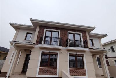 Duplex cu 5 camere cu Canalizare în Moșnița Nouă - 2
