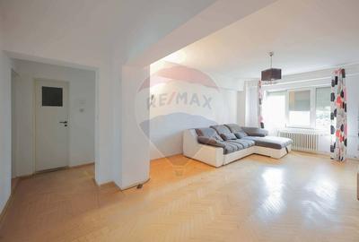De vanzare apartament 4 camere B-dul Stefan cel Mare, Rogerius - 2