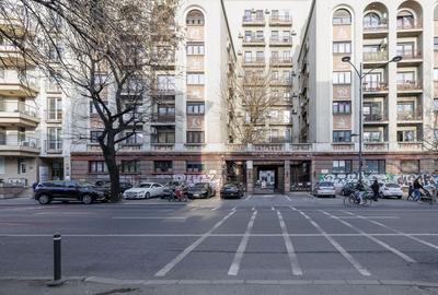 Spațiu comercial, de 580 mp, în P-ța Romană - 5