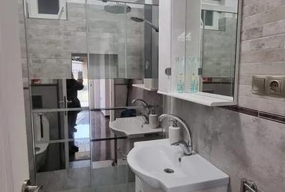 Casă cu Canalizare în Semicentral - 1