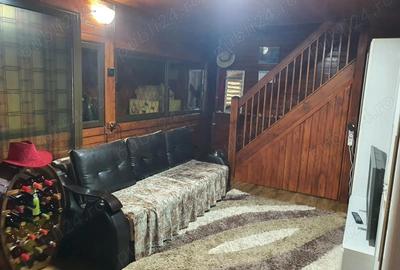 Casa P+M, teren si anexe, Vladesti - 1