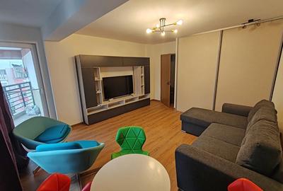 Apartament cu 2 camere decomandat, mobilat în Energia